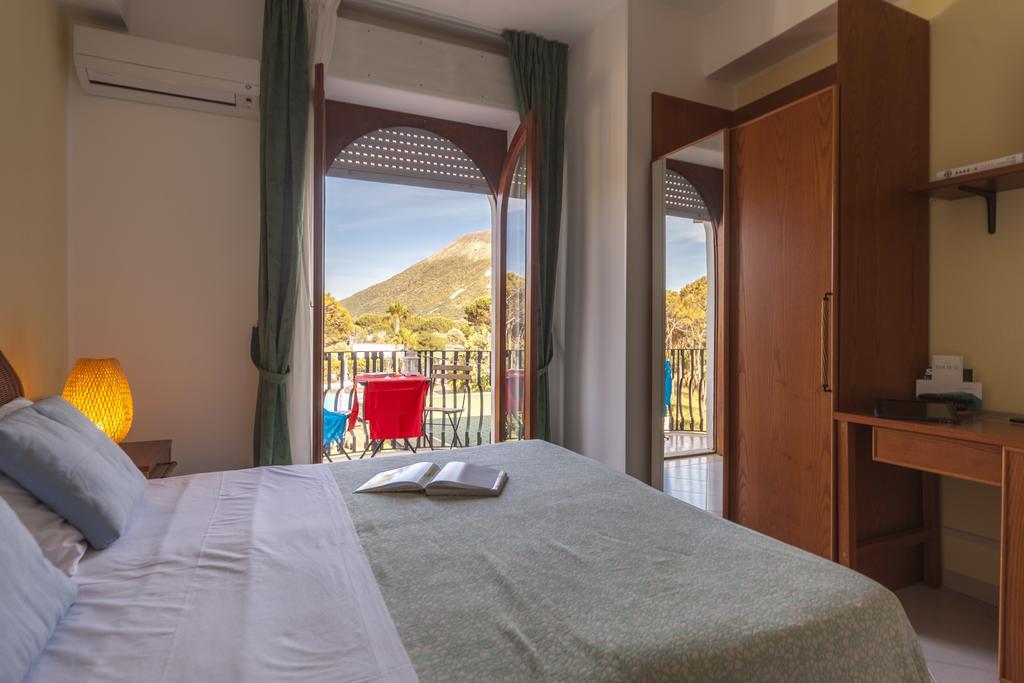 Hotel Orsa Maggiore Vulcano  Exterior foto